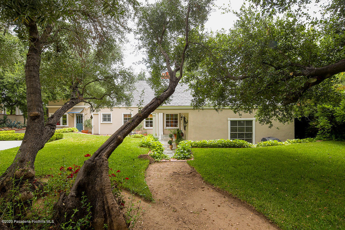 1987 Braeburn Road Altadena, CA 91001 - Photo 34 of 48 a house view with a garden space
