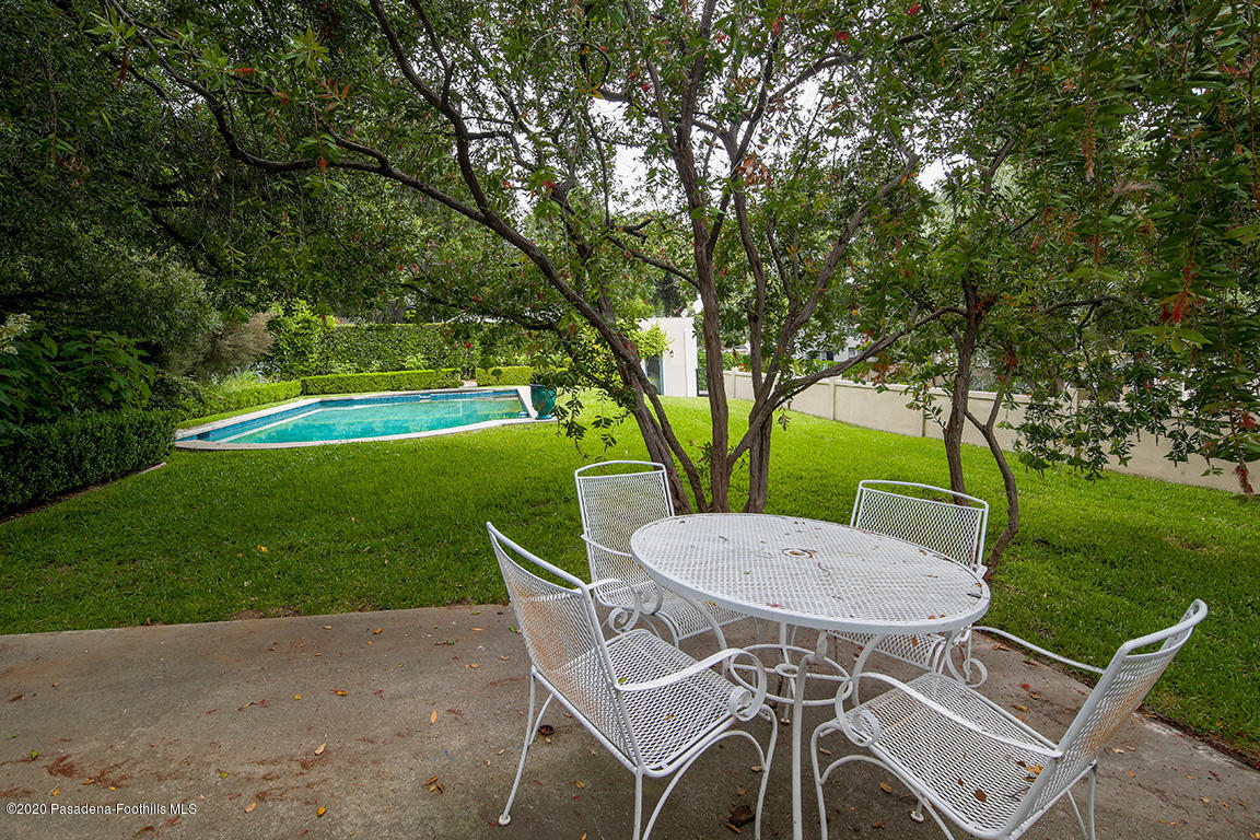 1987 Braeburn Road Altadena, CA 91001 - Photo 43 of 48 a view of a table and chairs in backyard