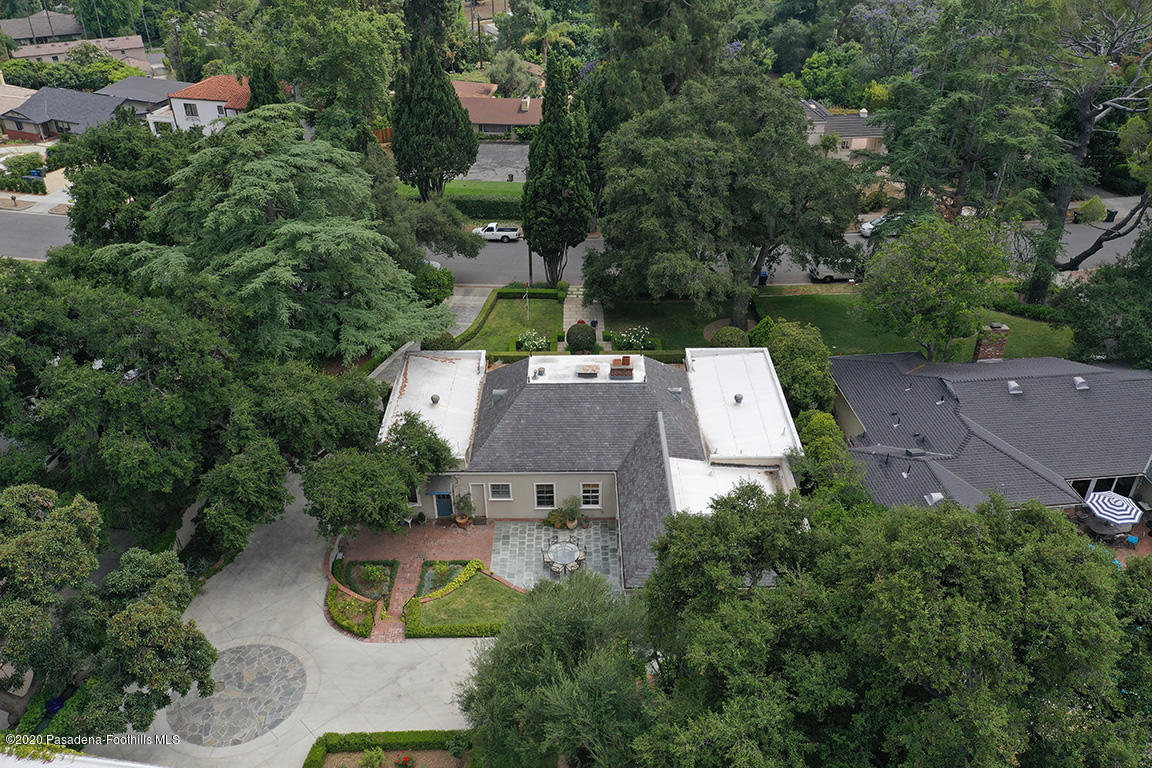 1987 Braeburn Road Altadena, CA 91001 - Photo 47 of 48 an aerial view of a house with a garden