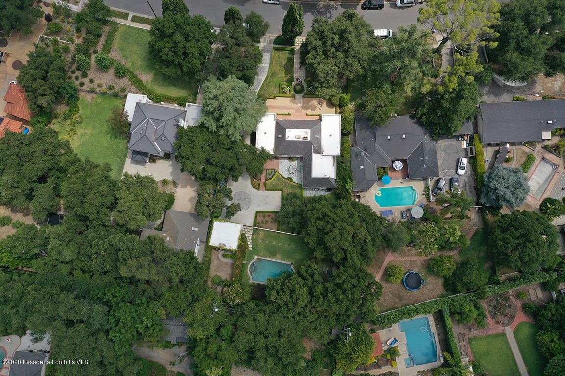1987 Braeburn Road Altadena, CA 91001 - Photo 48 of 48 an aerial view of multiple houses with yard
