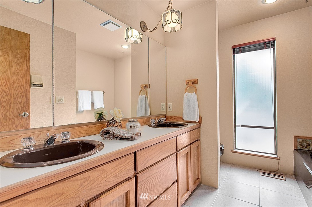 5201 Ripley Lane North Renton, WA 98056 - Photo 16 of 25