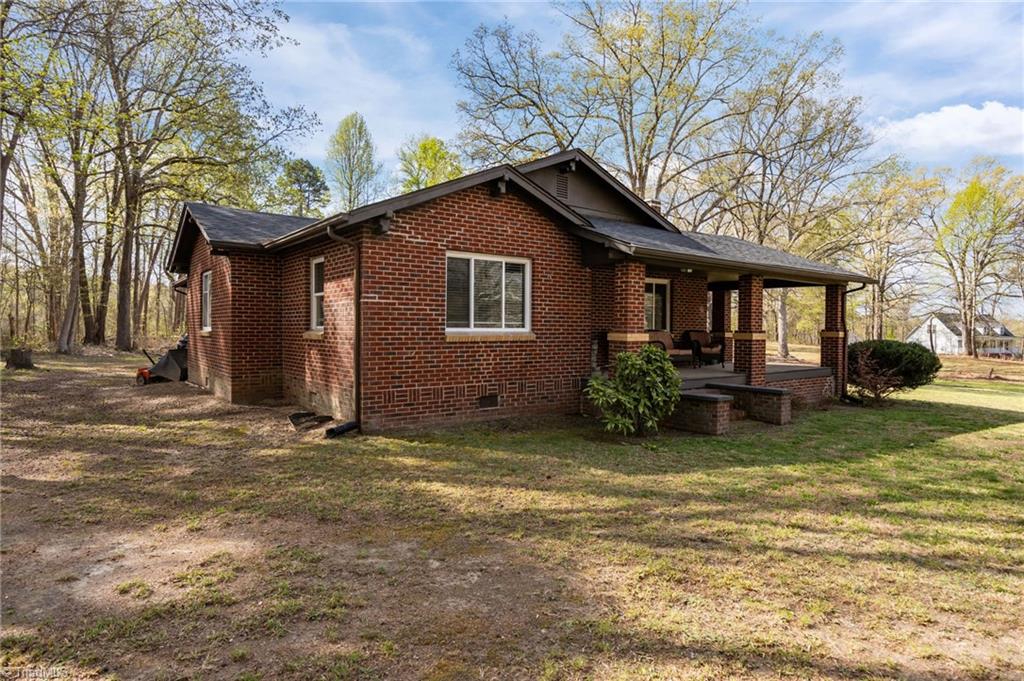 1513 Highway 62 High Point, NC 27263 - Photo 7 of 43