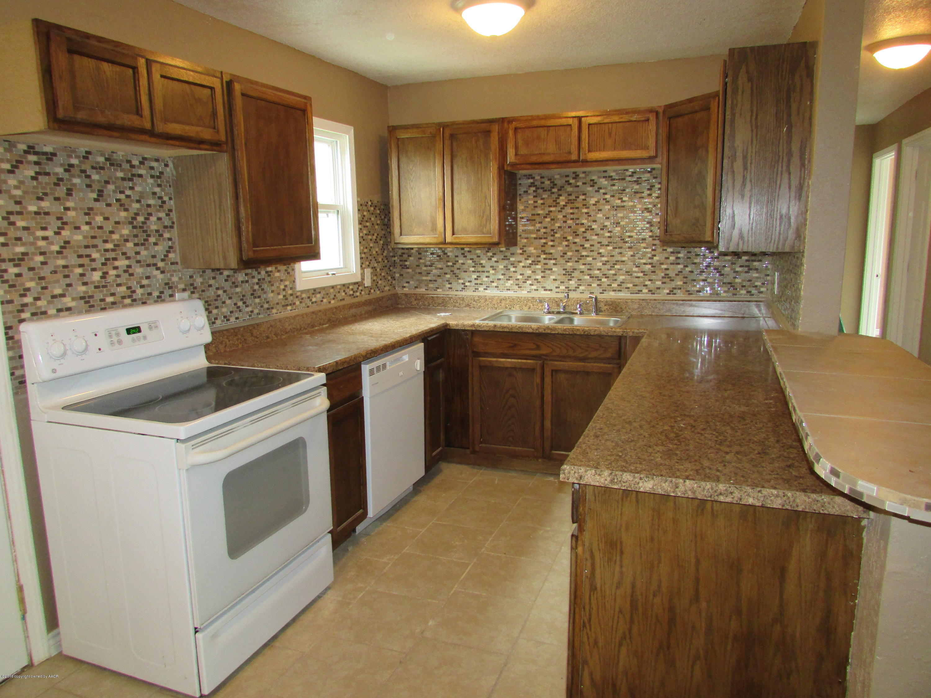 4927 Parker Street Amarillo, TX 79110 - Photo 12 of 23 IMG_1256