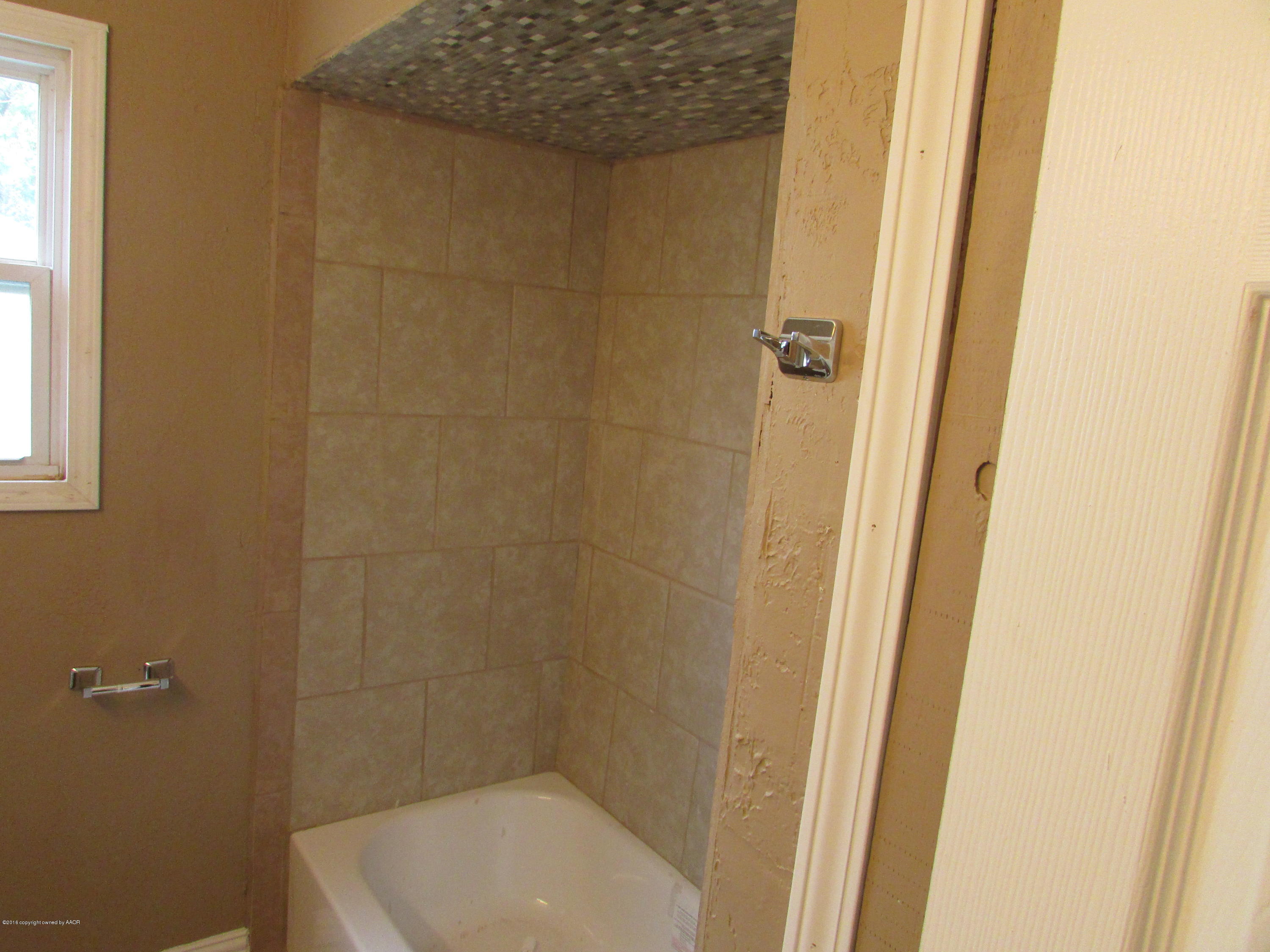 4927 Parker Street Amarillo, TX 79110 - Photo 14 of 23 IMG_1260