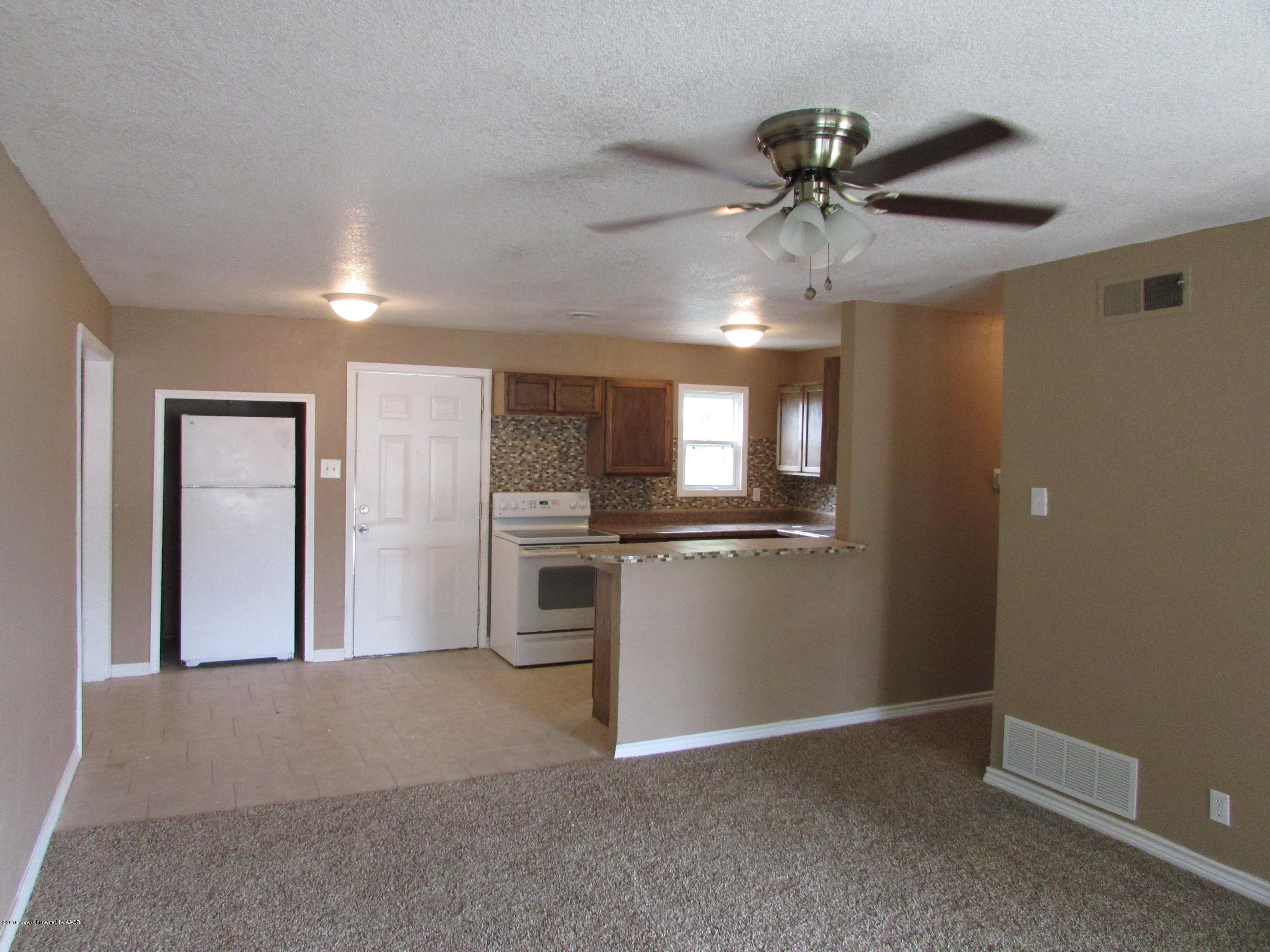 4927 Parker Street Amarillo, TX 79110 - Photo 2 of 23 IMG_1242