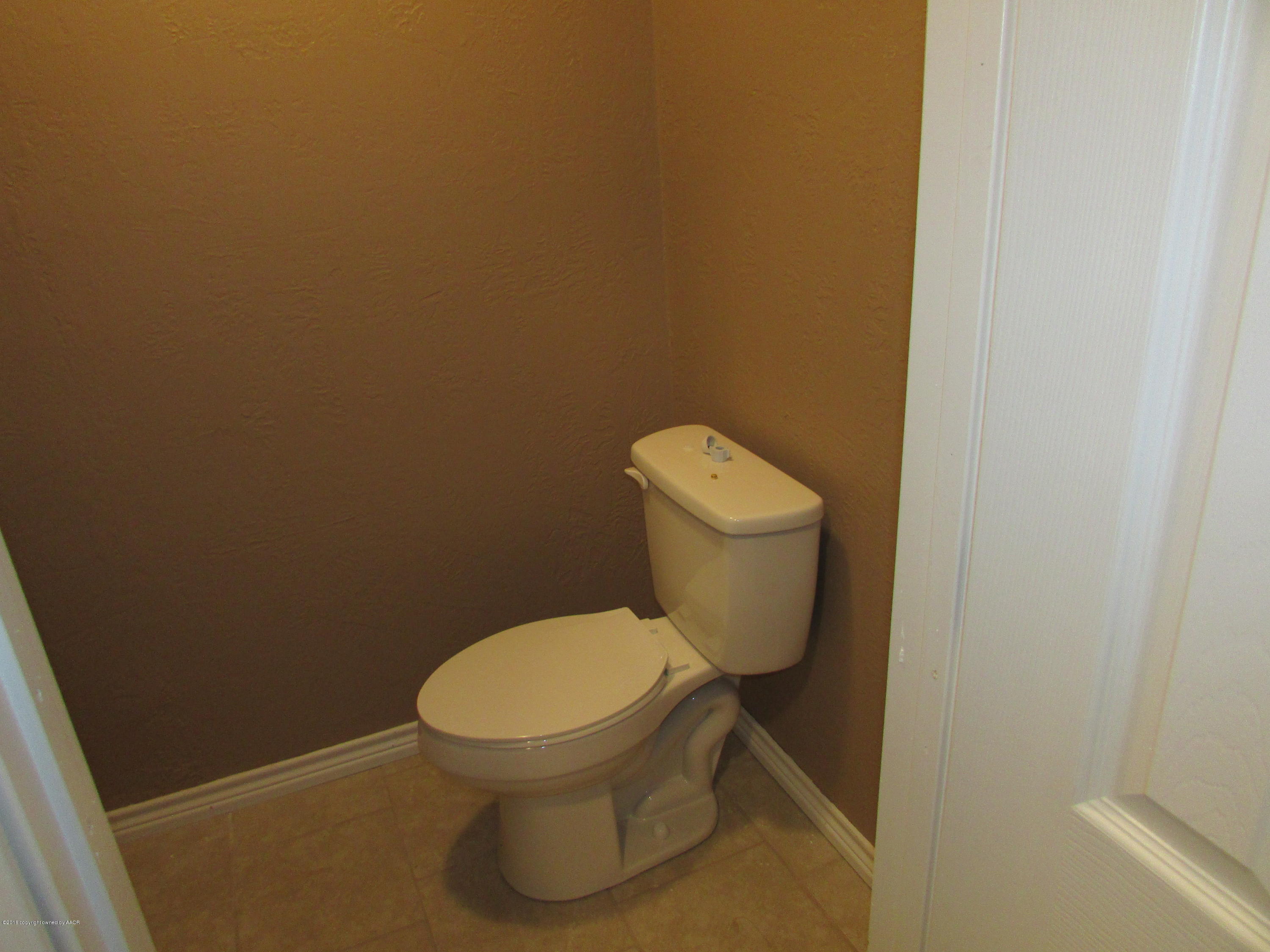 4927 Parker Street Amarillo, TX 79110 - Photo 8 of 23 IMG_1251