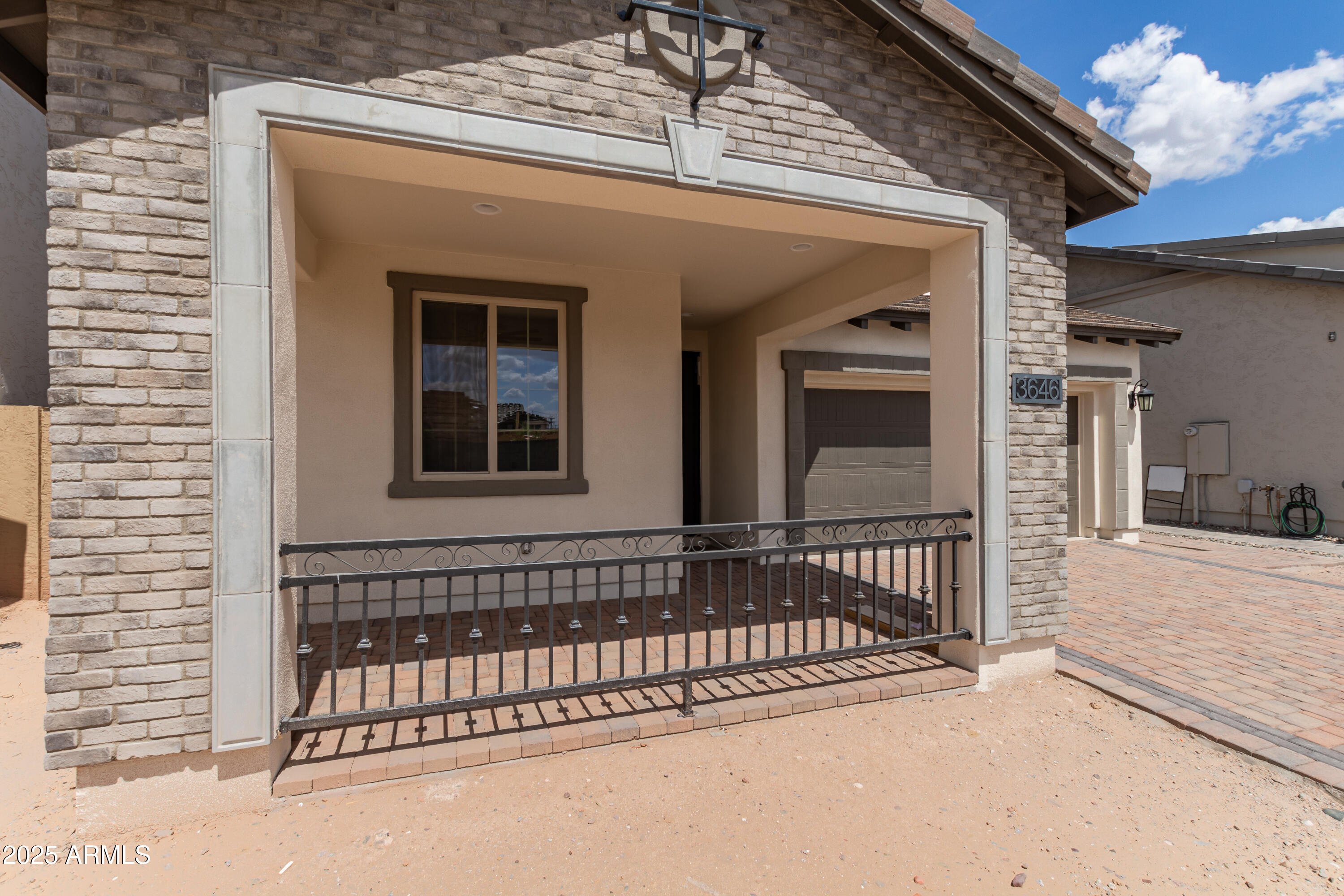 3646 East Roland Street Mesa, AZ 85213 - Photo 3 of 40 25 Porch
