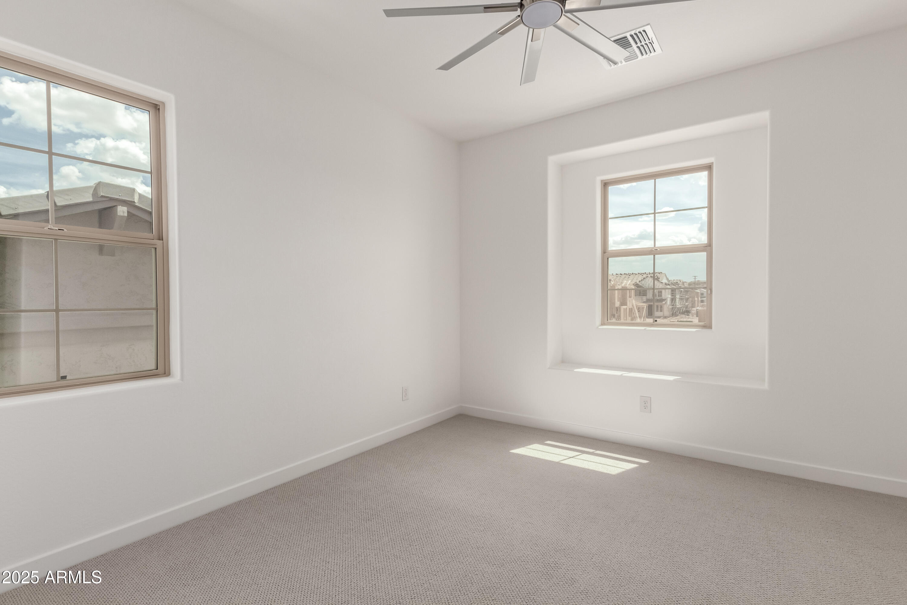 3646 East Roland Street Mesa, AZ 85213 - Photo 40 of 40 25 Secondary bedroom with window seats