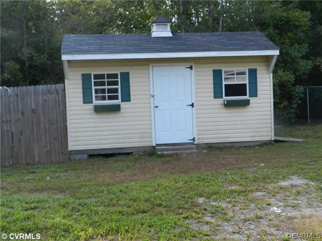 27303 Perkins Road Carson, VA 23830 - Photo 7 of 7 Storage
