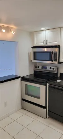 $1,600 | 13499 Biscayne Boulevard, Unit 511, North Miami, FL 33181