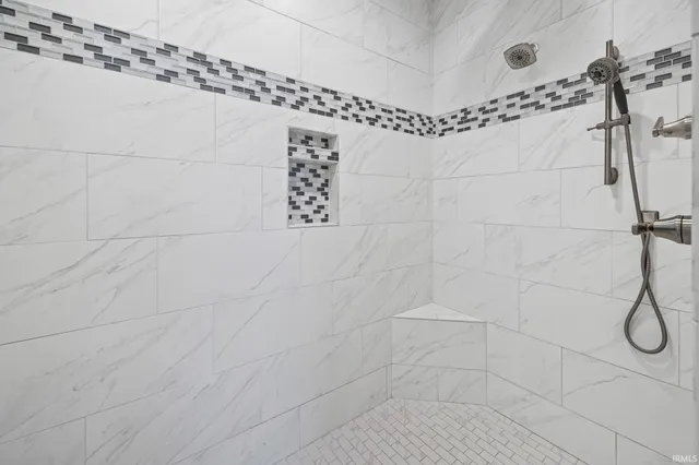 $724,500 | 5437 Gainsboro Drive, West Lafayette, IN 47906