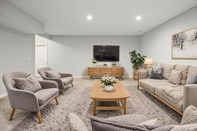 $724,500 | 5437 Gainsboro Drive, West Lafayette, IN 47906