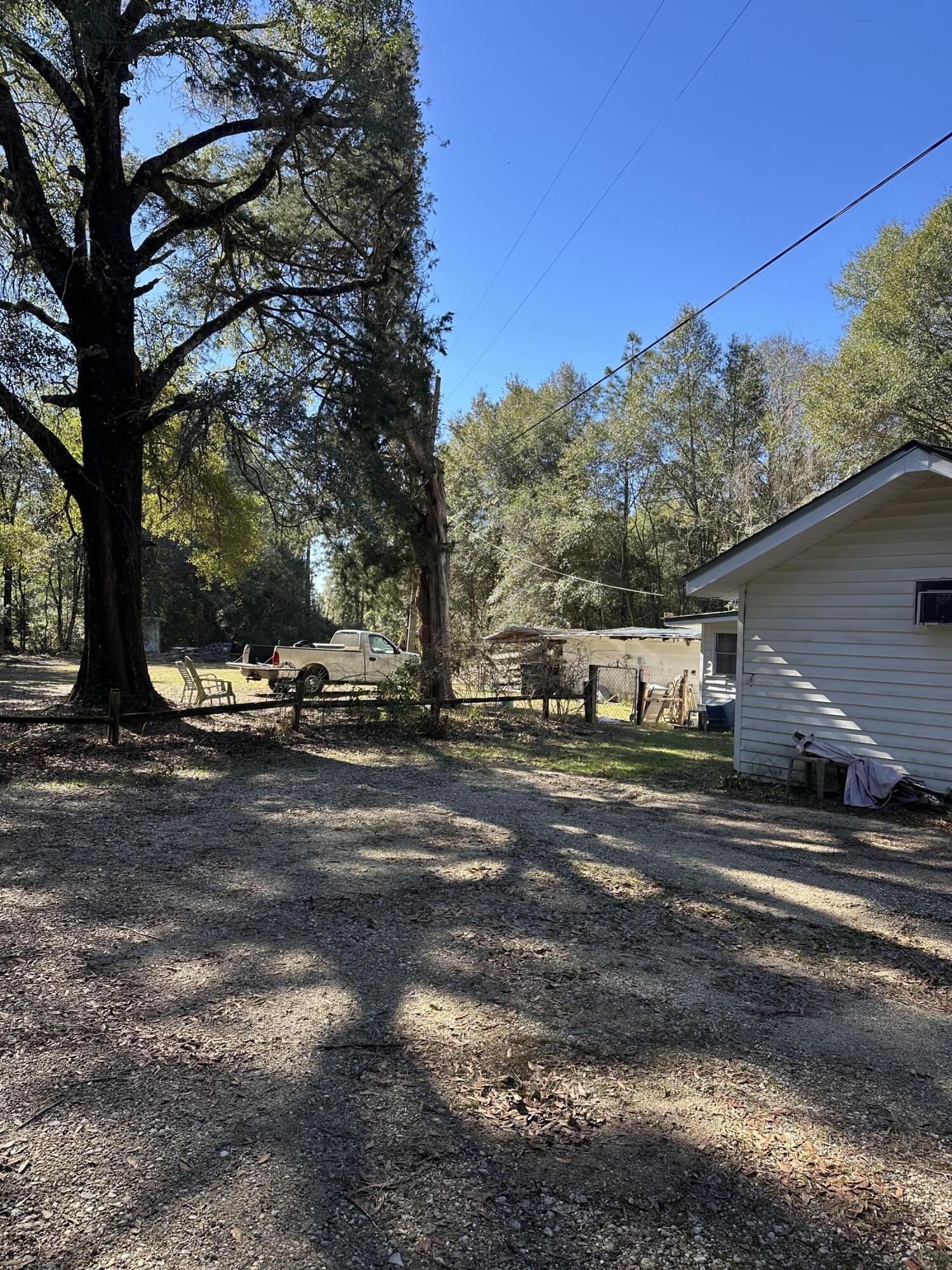 2084 County Highway 183 South DeFuniak Springs, FL 32435 - Photo 5 of 7 Side View