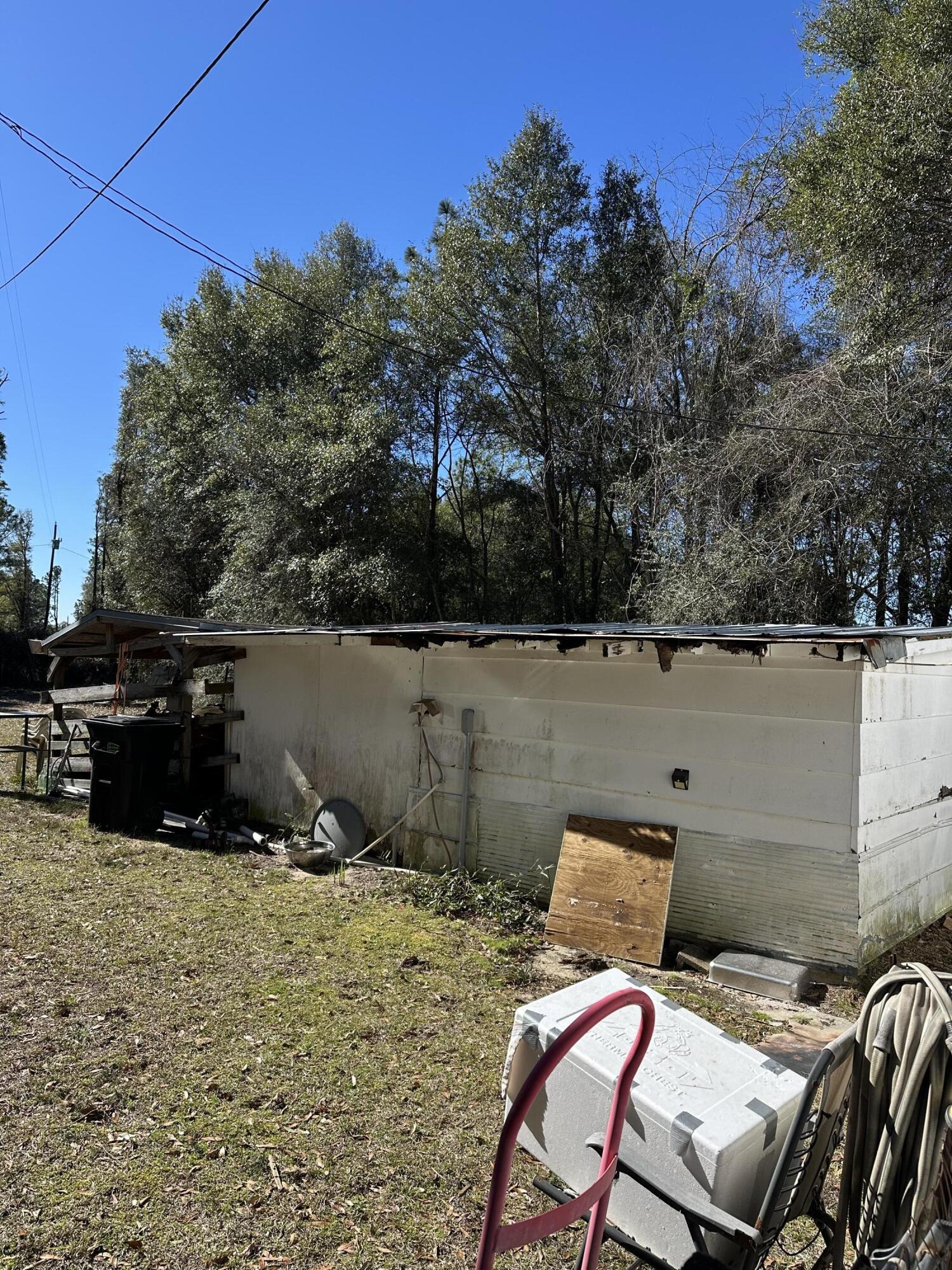2084 County Highway 183 South DeFuniak Springs, FL 32435 - Photo 6 of 7 Storage Shed