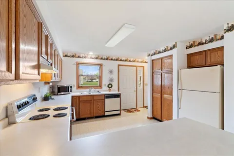 $199,900 | 2401 Hillcrest Drive, Brainerd, MN 56401
