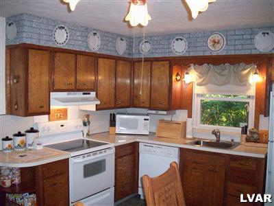1202 Ridge Avenue Whitehall, PA 18052 - Photo 8 of 17 Gallery Image 8
