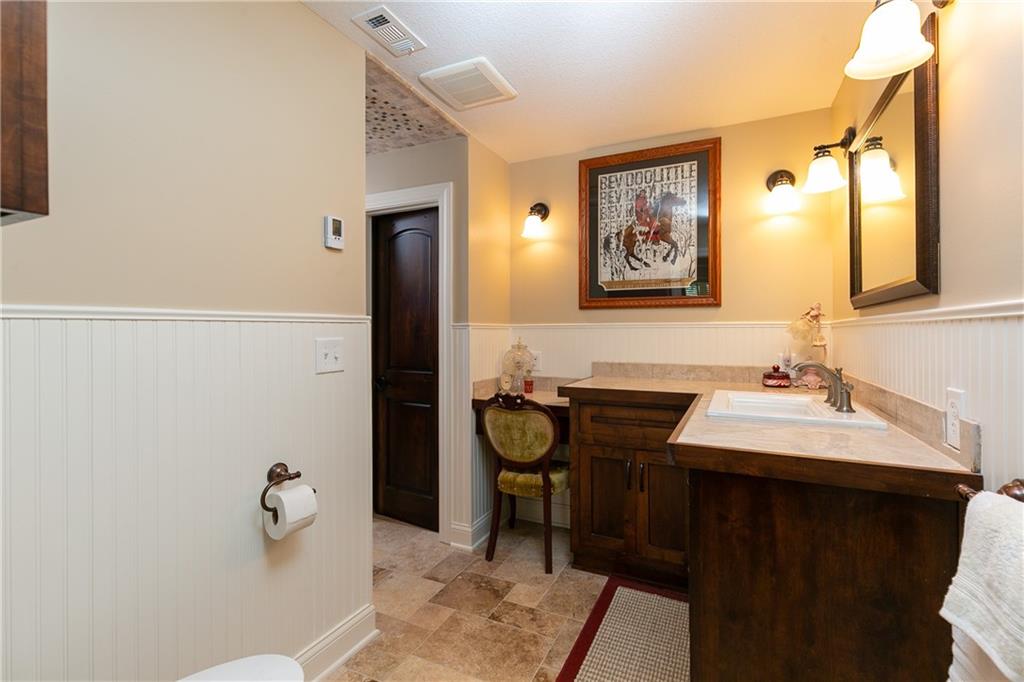 21936 Linwood Road Linwood, KS 66052 - Photo 14 of 24