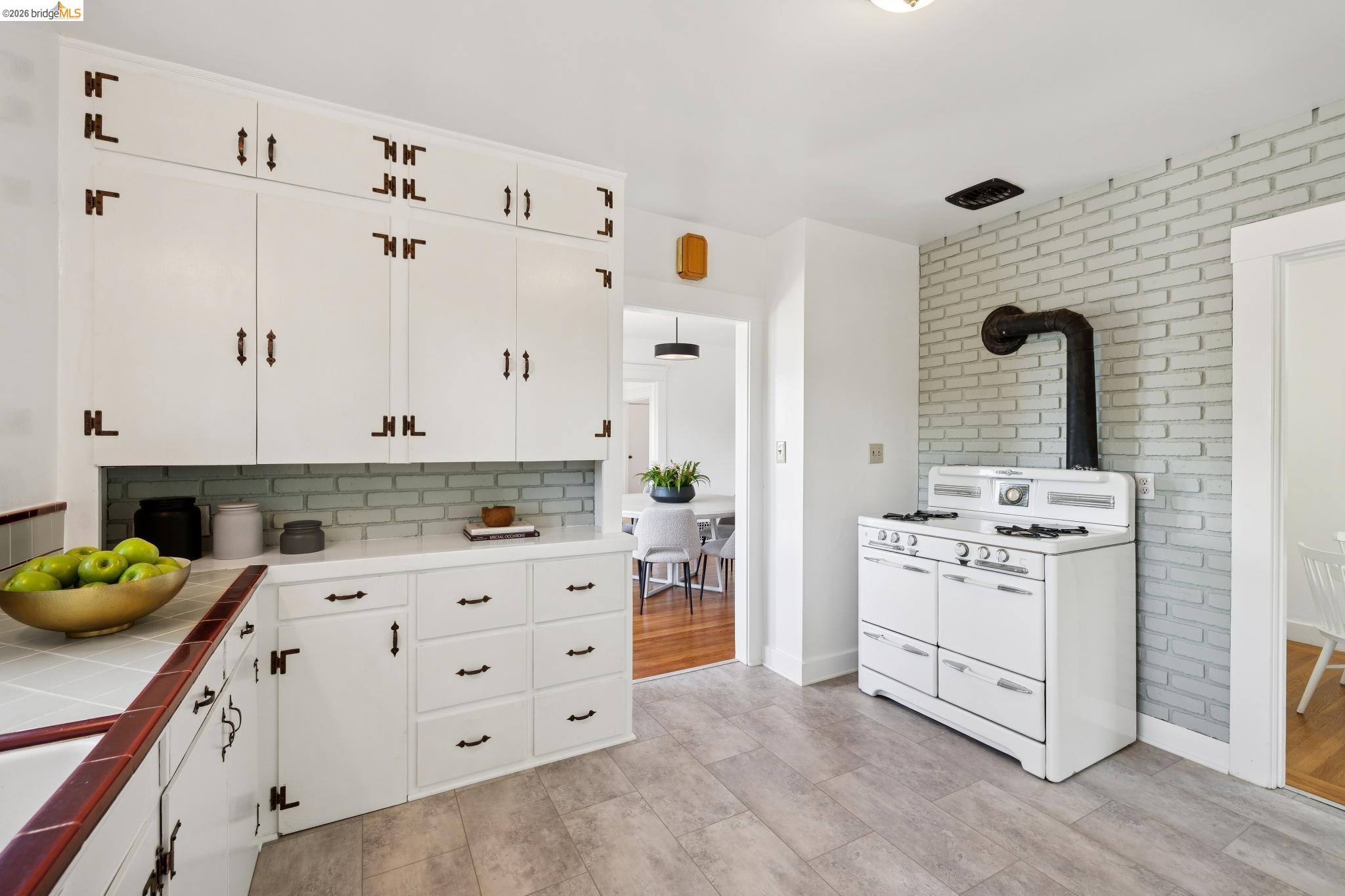 178 Ardmore Road Kensington, CA 94707 - Photo 23 of 50
