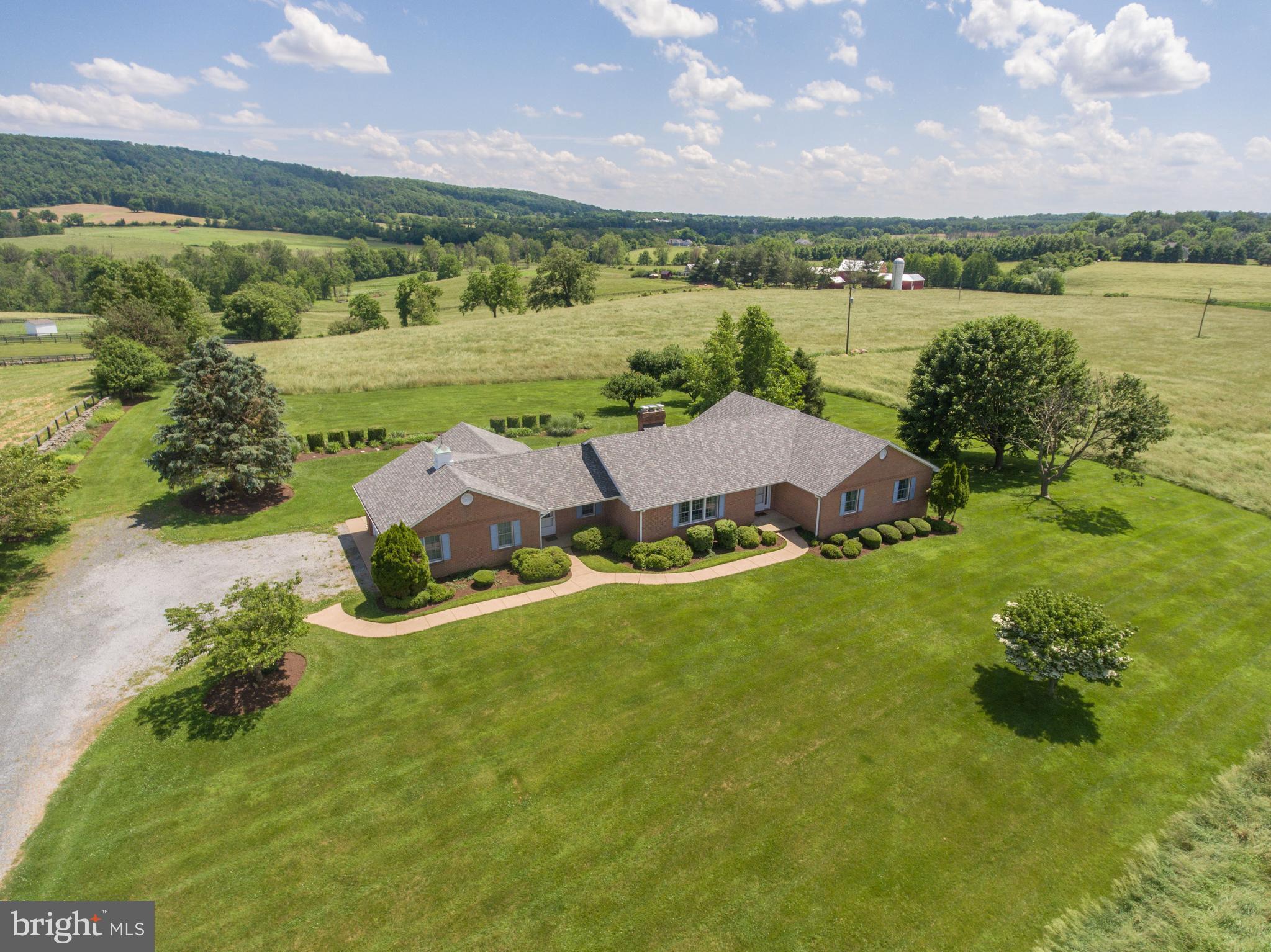 14908 Cider Mill Road Purcellville, VA 20132 - Photo 4 of 52 View