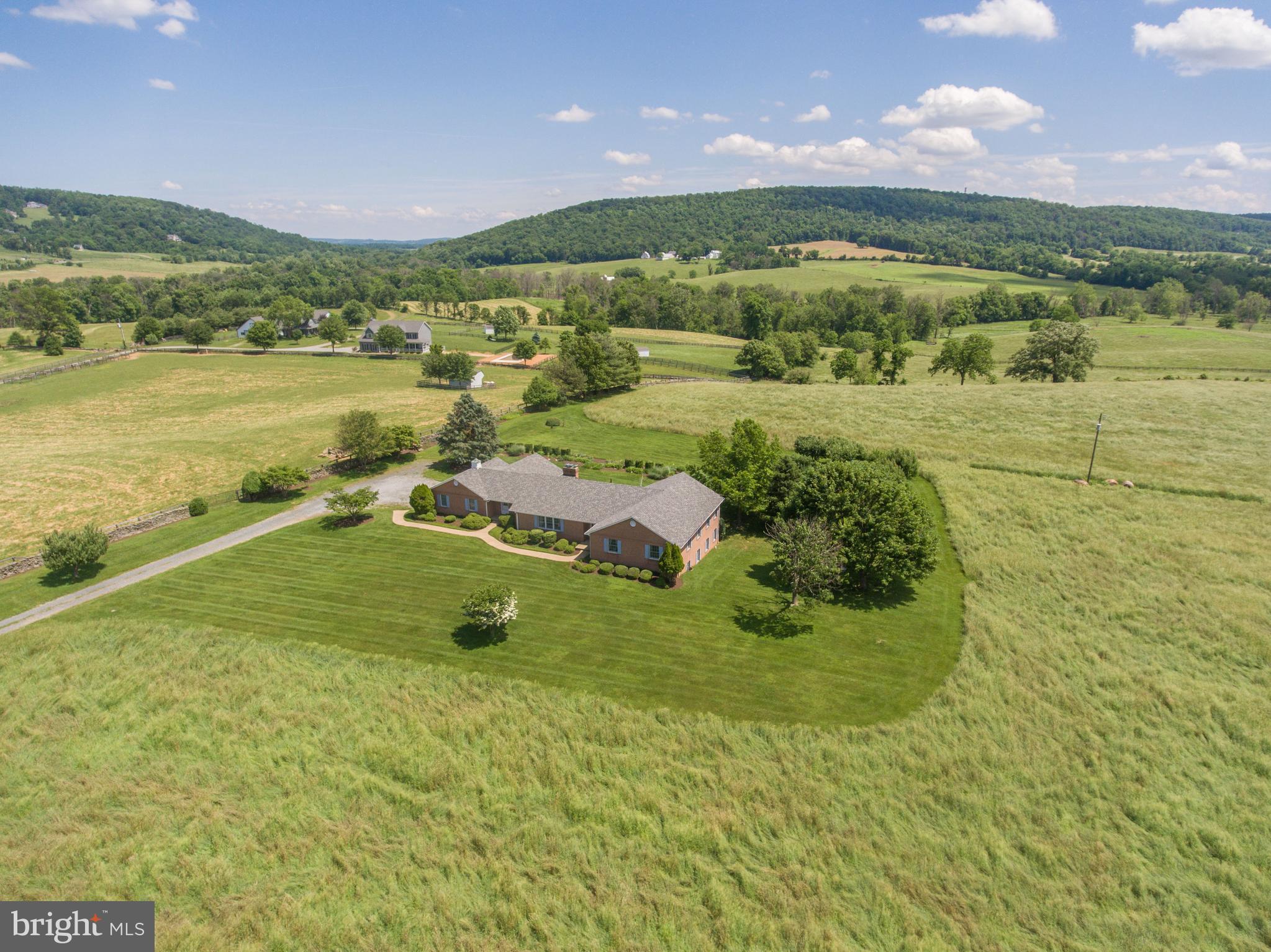 14908 Cider Mill Road Purcellville, VA 20132 - Photo 6 of 52 Mountain Views