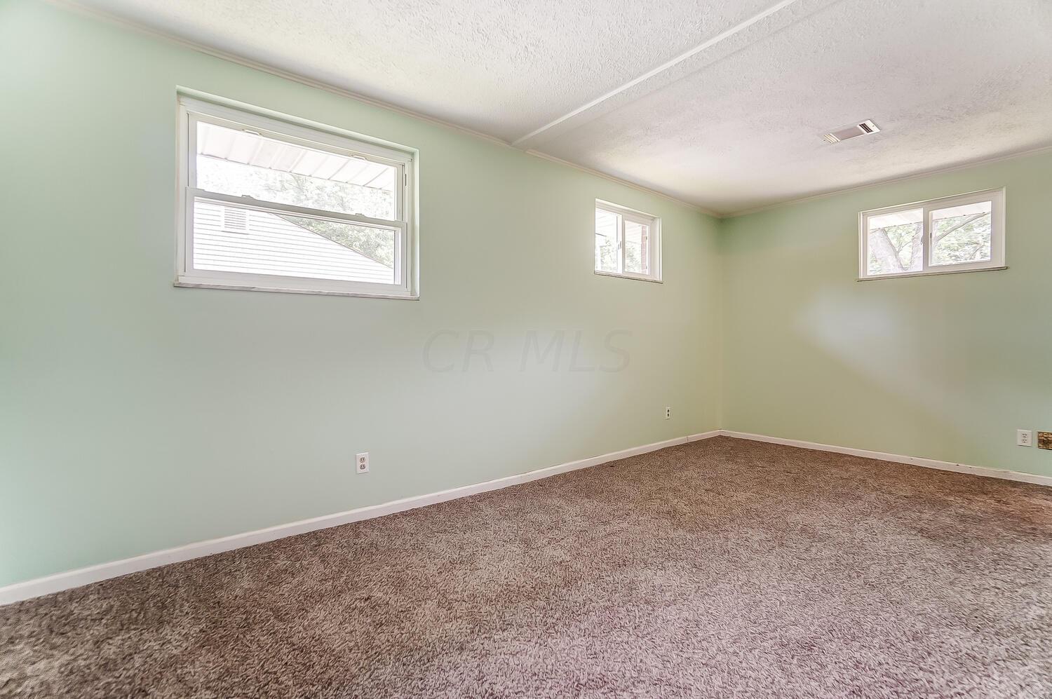 5156 Drivemere Road Hilliard, OH 43026 - Photo 13 of 23 Gallery Image 13