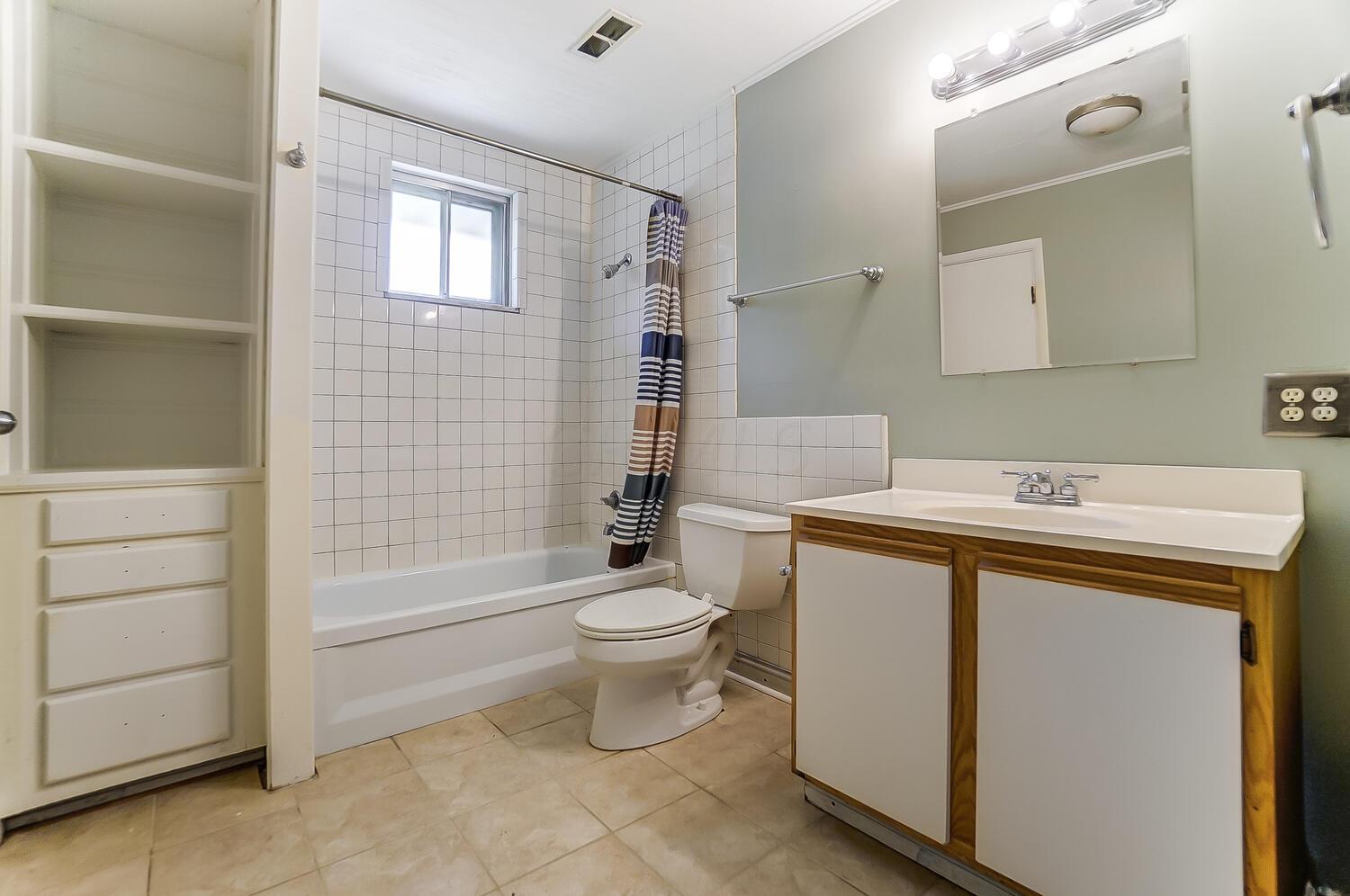 5156 Drivemere Road Hilliard, OH 43026 - Photo 15 of 23 Gallery Image 15