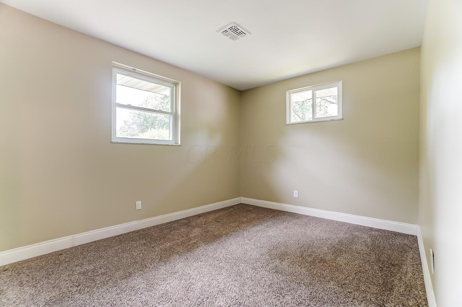5156 Drivemere Road Hilliard, OH 43026 - Photo 16 of 23 Gallery Image 16