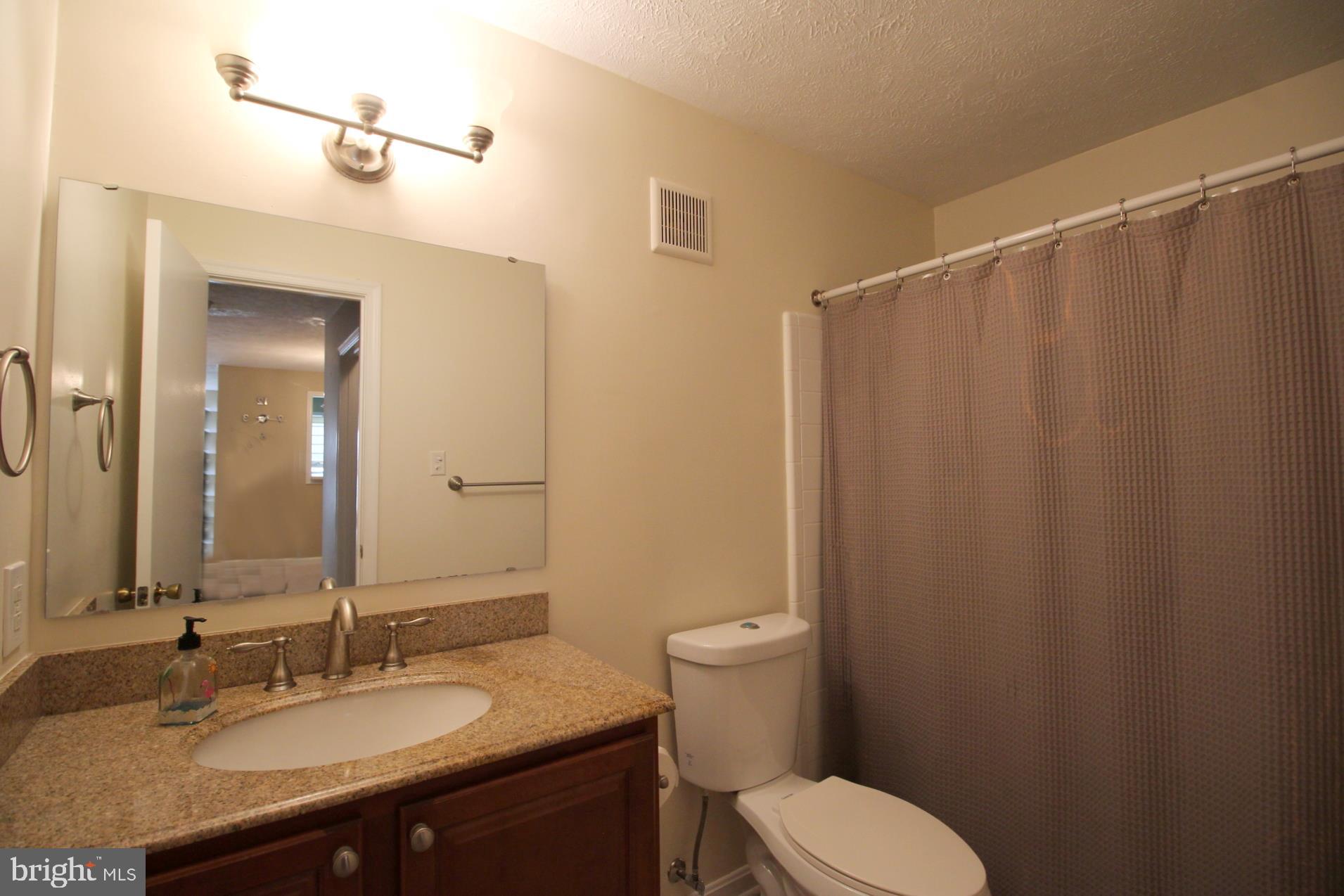 10118 Oakton Terrace Road, Unit 10118 Oakton, VA 22124 - Photo 20 of 27