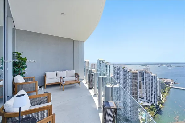 $21,000 | 300 Biscayne Blvd Way, Unit 4007W, Miami, FL 33131