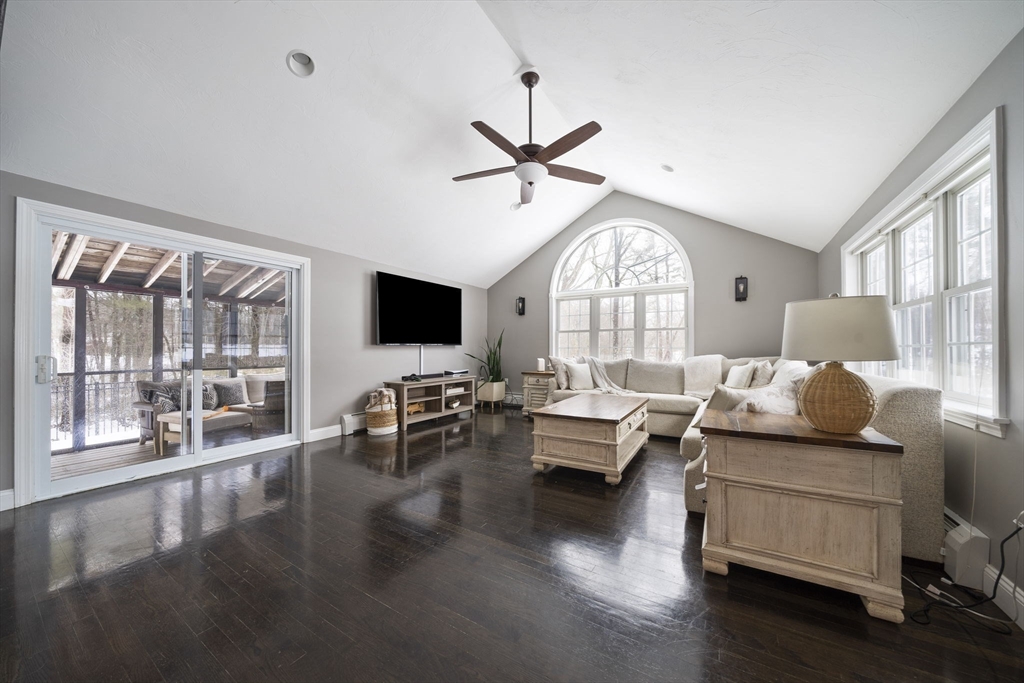 461 Maple Street Franklin, MA 02038 - Photo 13 of 35