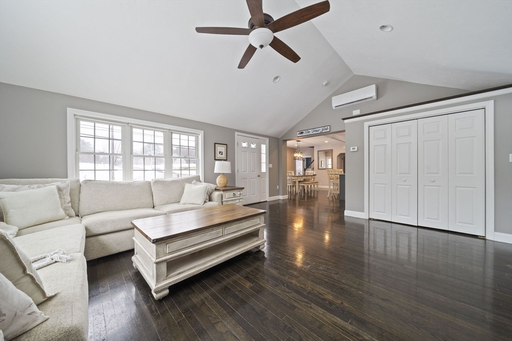 461 Maple Street Franklin, MA 02038 - Photo 15 of 35