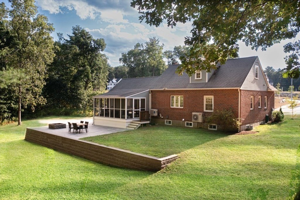 461 Maple Street Franklin, MA 02038 - Photo 32 of 35