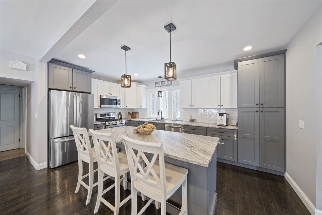 461 Maple Street Franklin, MA 02038 - Photo 5 of 35