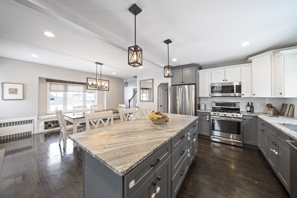 461 Maple Street Franklin, MA 02038 - Photo 7 of 35