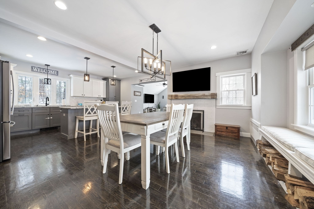 461 Maple Street Franklin, MA 02038 - Photo 10 of 35