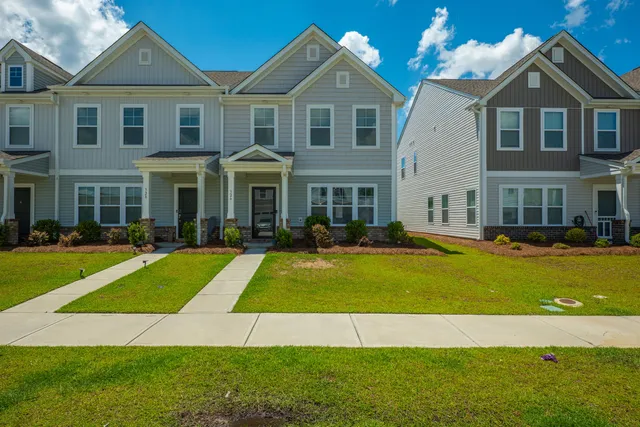 $327,500 | 326 Surfbird Road, Unit 388, Summerville, SC 29486
