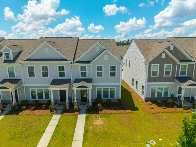$327,500 | 326 Surfbird Road, Unit 388, Summerville, SC 29486
