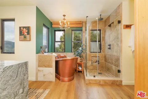 $2,595,000 | 2101 Tondolea Lane, La Canada Flintridge, CA 91011
