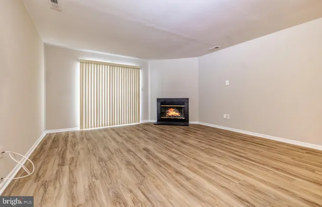 $1,800 | 32 Buena Court, Turnersville, NJ 08012