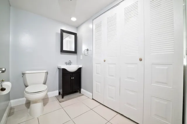 $2,500 | 8353 Trent Court, Unit C, Boca Raton, FL 33433