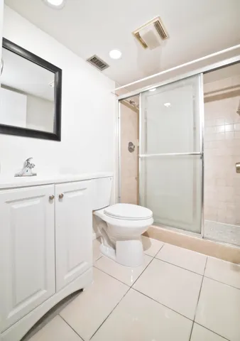 $2,500 | 8353 Trent Court, Unit C, Boca Raton, FL 33433