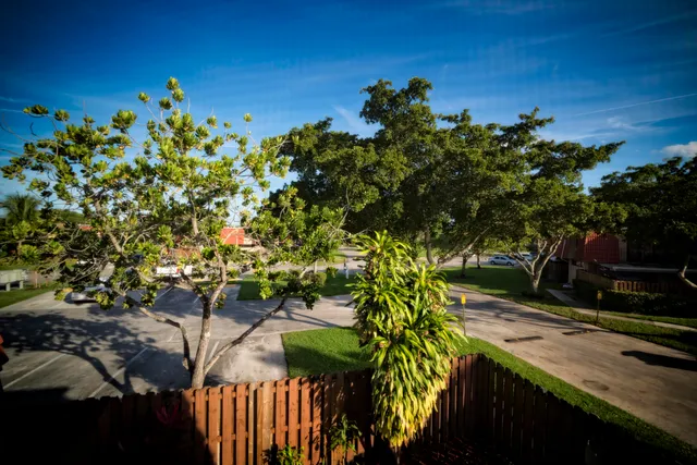 $2,500 | 8353 Trent Court, Unit C, Boca Raton, FL 33433