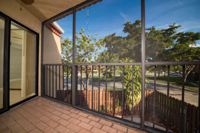 $2,500 | 8353 Trent Court, Unit C, Boca Raton, FL 33433