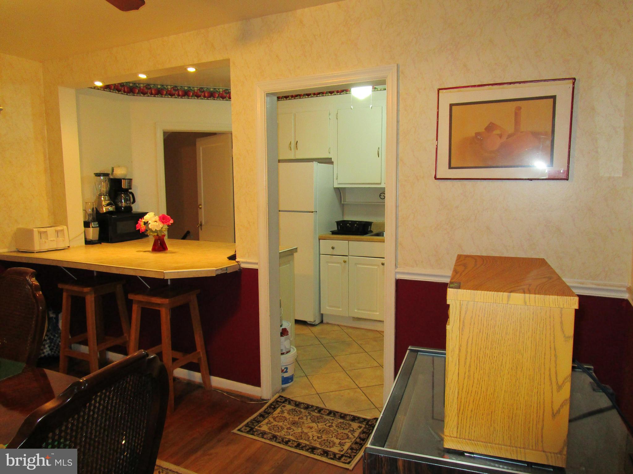 8527 Oak Road Baltimore, MD 21234 - Photo 5 of 29 Dining Room