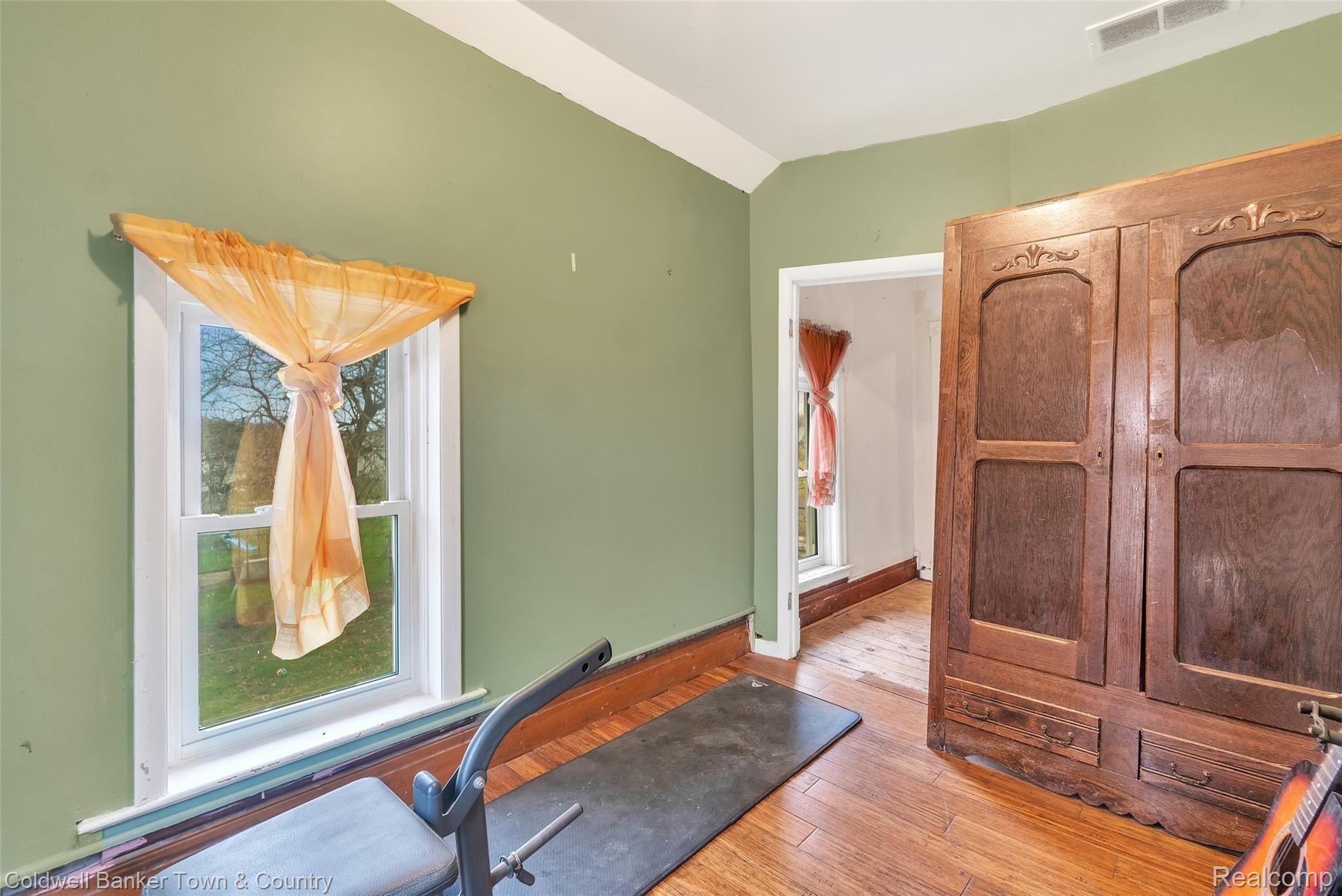 10221 North Center Road Clio, MI 48420 - Photo 19 of 37 19-10221-Center-Rd-WindowStill-Real-Estate-Photography-19.jpg