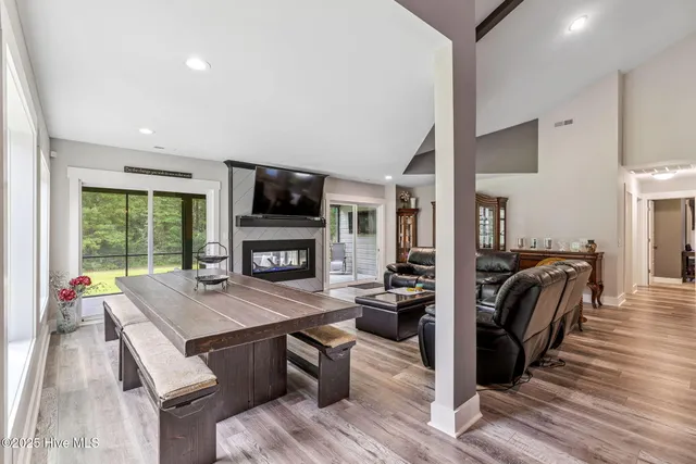 $950,000 | 7054 Healy Haven Lane Northeast, Leland, NC 28451