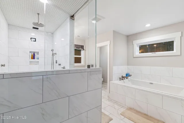 $950,000 | 7054 Healy Haven Lane Northeast, Leland, NC 28451