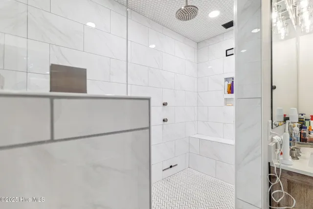 $950,000 | 7054 Healy Haven Lane Northeast, Leland, NC 28451