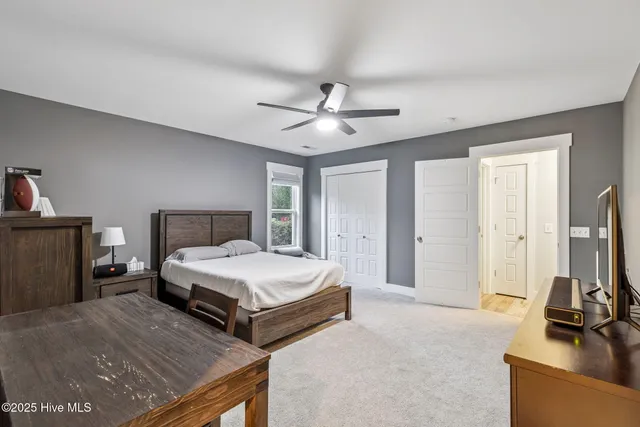 $950,000 | 7054 Healy Haven Lane Northeast, Leland, NC 28451