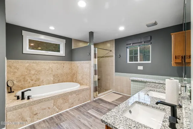 $950,000 | 7054 Healy Haven Lane Northeast, Leland, NC 28451